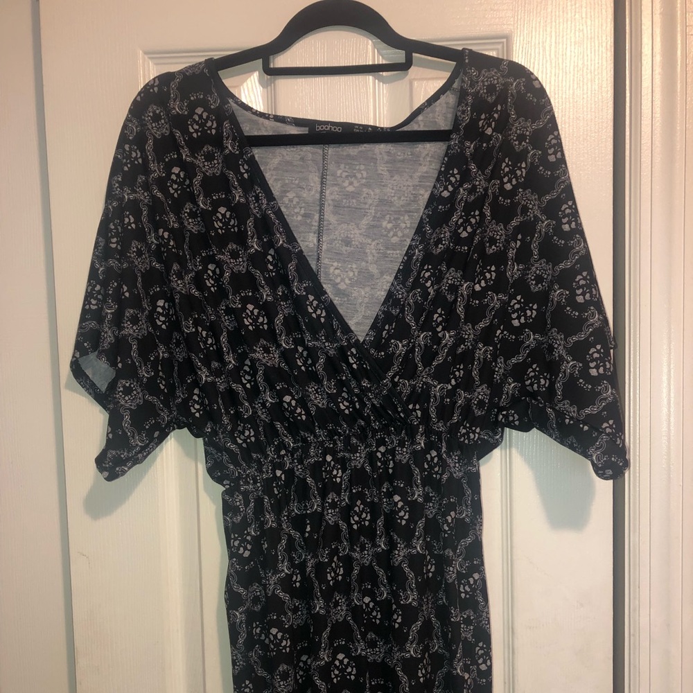 Black and grey shirt sleeve dress